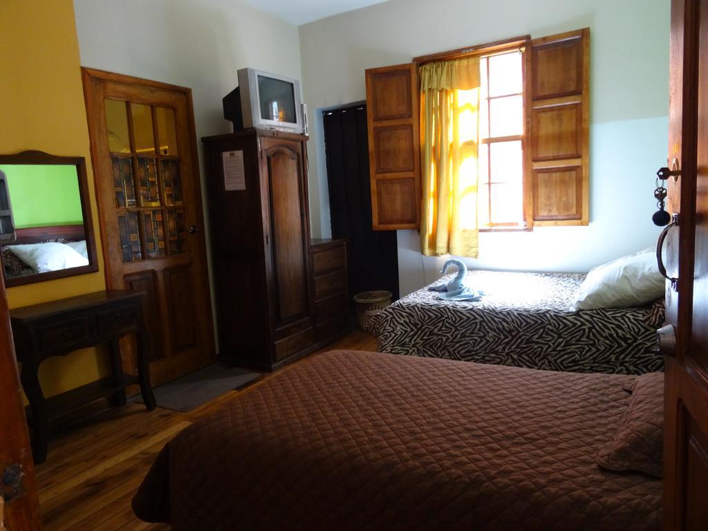 Hostal Del Piamonte Кіто Екстер'єр фото