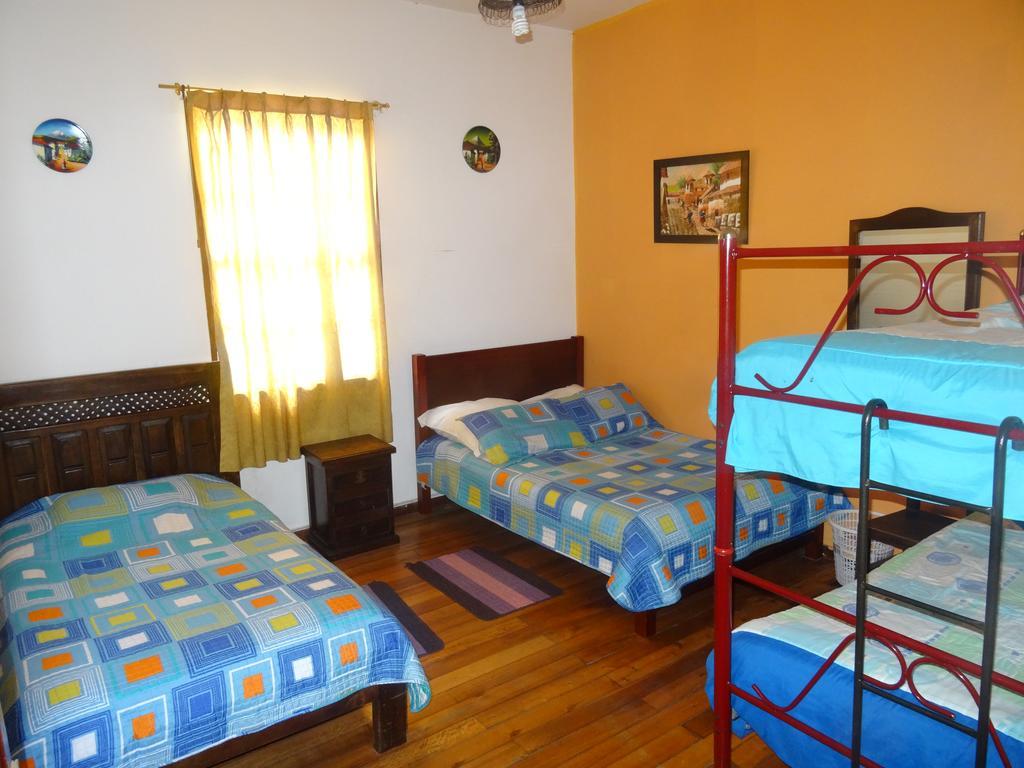 Hostal Del Piamonte Кіто Екстер'єр фото