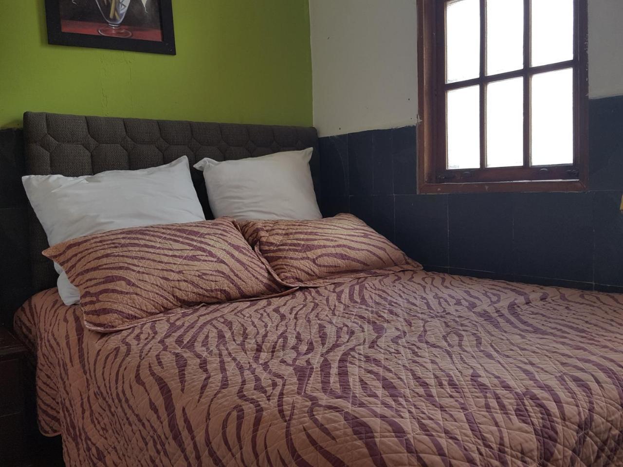 Hostal Del Piamonte Кіто Екстер'єр фото