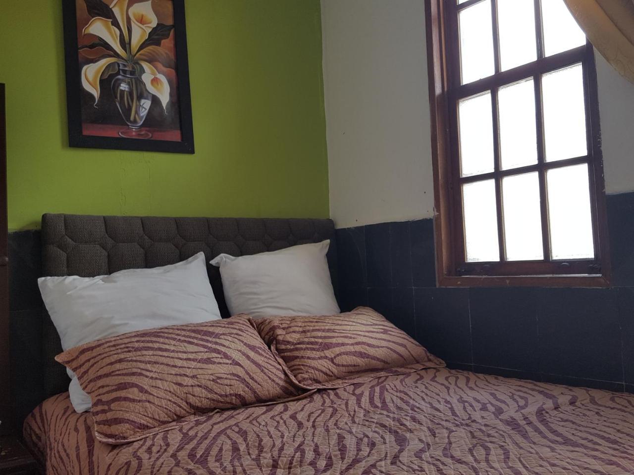 Hostal Del Piamonte Кіто Екстер'єр фото